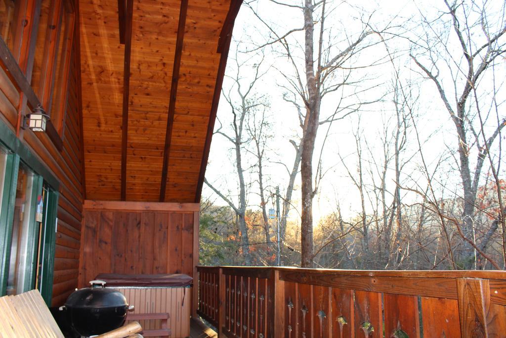Knotty By Nature Gatlinburg Quarto foto